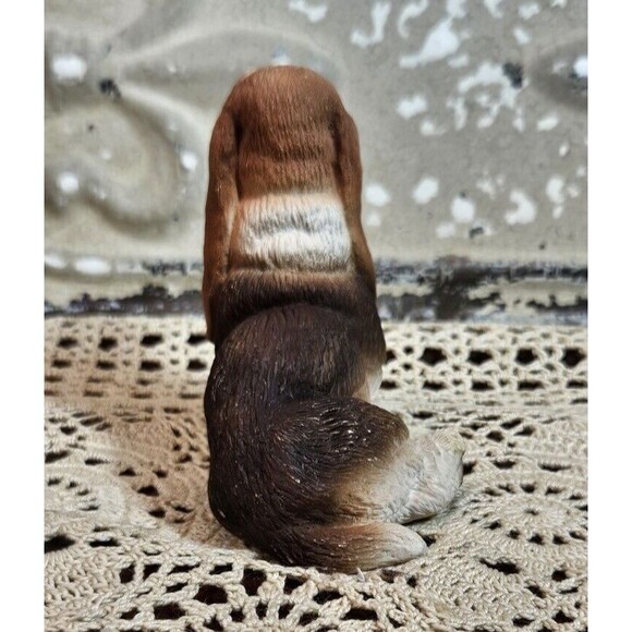 Pair of Stone Critters Basset Hound Dog Figurines Signed Miller 1984 and 1985 - Picture 3 of 12